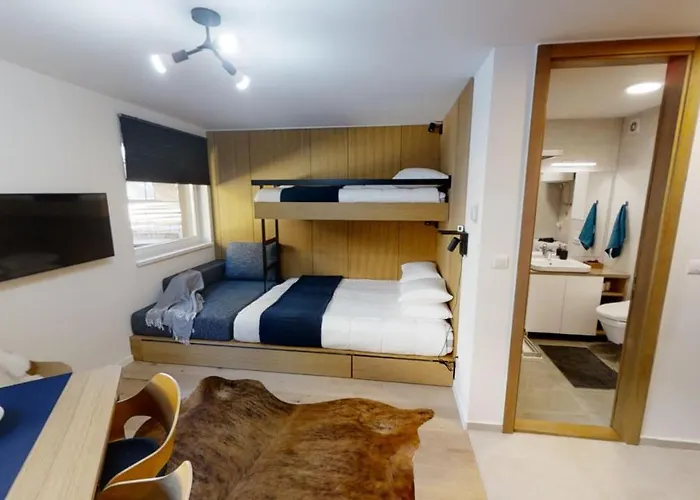 Olimpijska Kuca A * ياهورينا